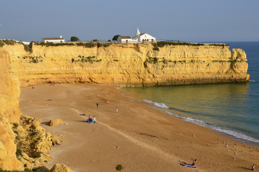 W listopadzie plaże są puste - mimo letniej pogody